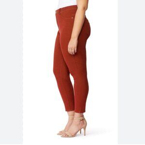 NWT Curve Appeal Scarlet Compression Jeggings Women's Size 14W